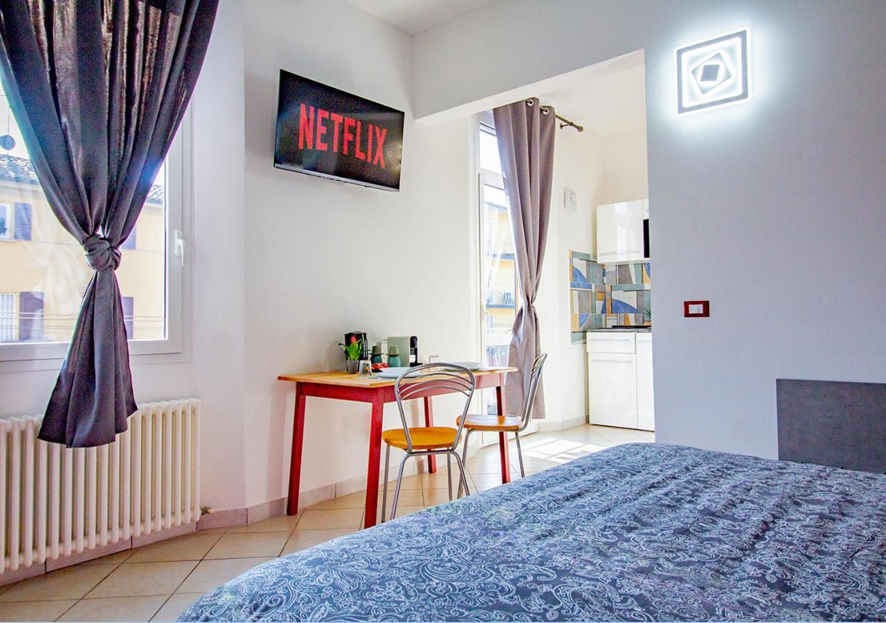Athena Rooms - Parcheggio Privato Bologna Kültér fotó