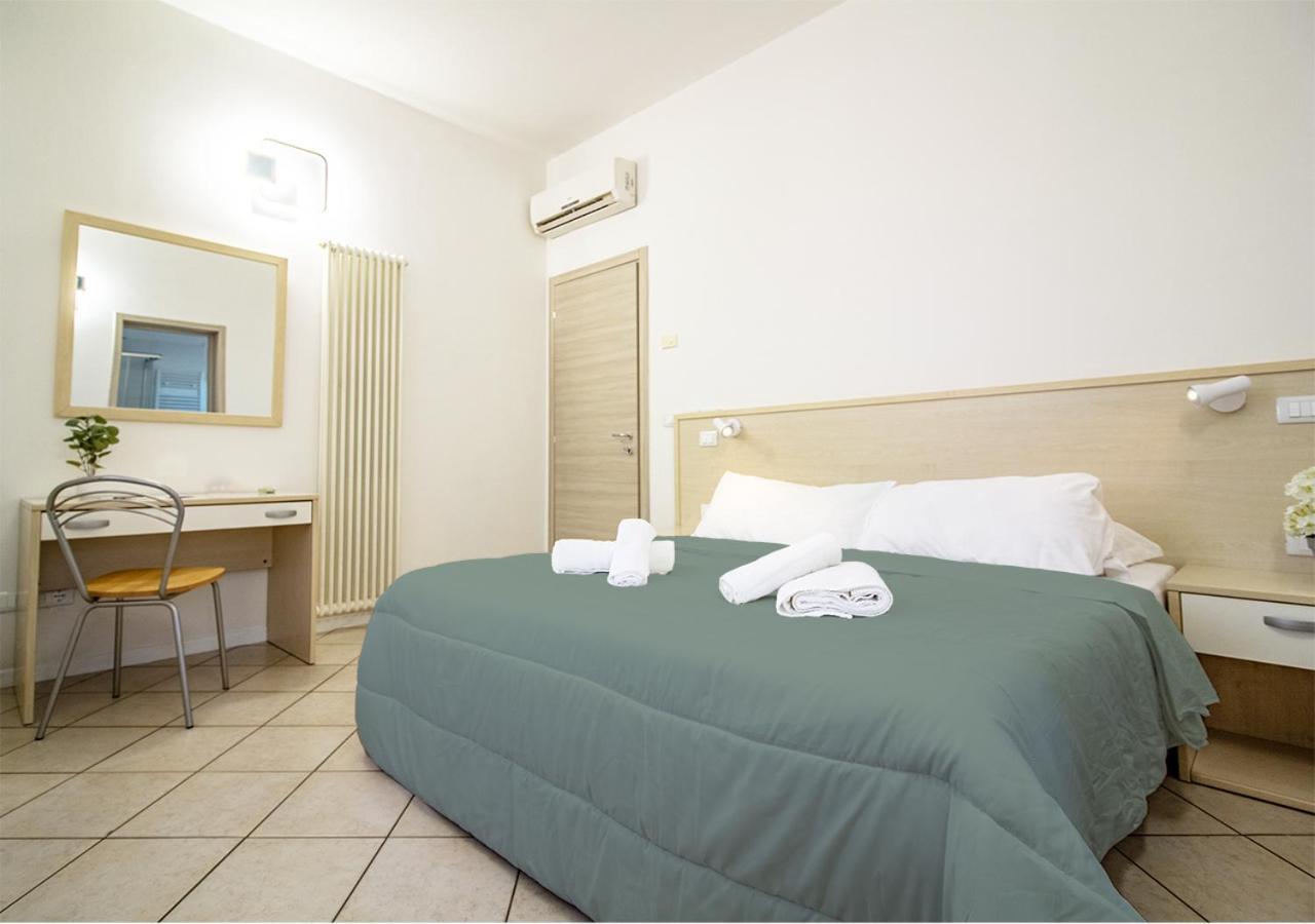 Athena Rooms - Parcheggio Privato Bologna Kültér fotó